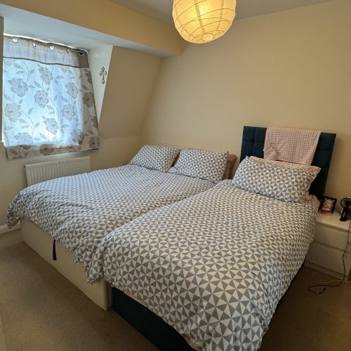 2 Bedroom Apartment with 2 Bathrooms Balcony underground parking Greenford UB6 0AJ