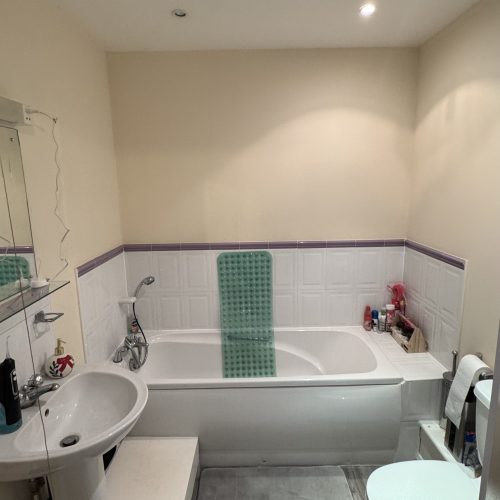 2 Bedroom Apartment with 2 Bathrooms Balcony underground parking Greenford UB6 0AJ