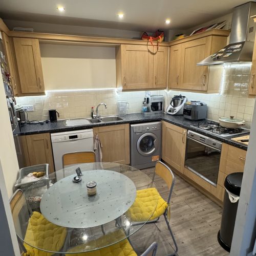 2 Bedroom Apartment with 2 Bathrooms Balcony underground parking Greenford UB6 0AJ
