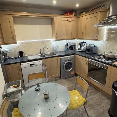 2 Bedroom Apartment with 2 Bathrooms Balcony underground parking Greenford UB6 0AJ