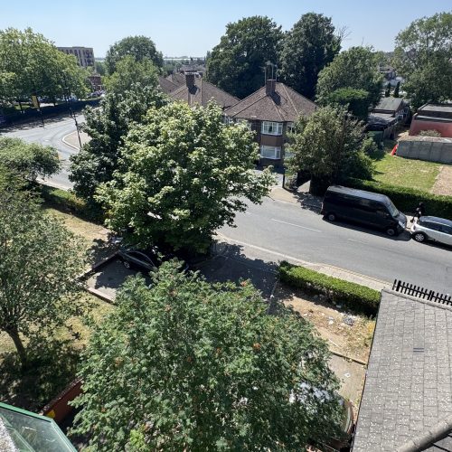 2 Bedroom Apartment with 2 Bathrooms Balcony underground parking Greenford UB6 0AJ