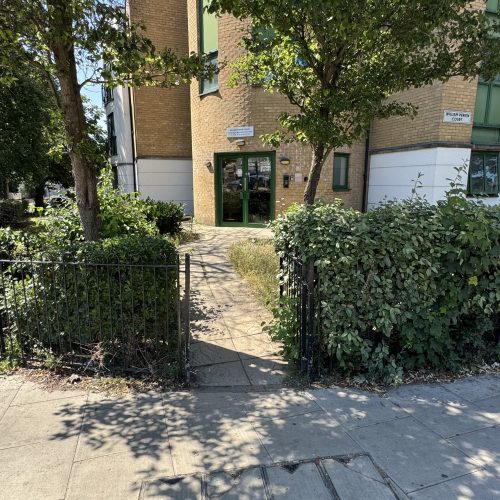 2 Bedroom Apartment with 2 Bathrooms Balcony underground parking Greenford UB6 0AJ