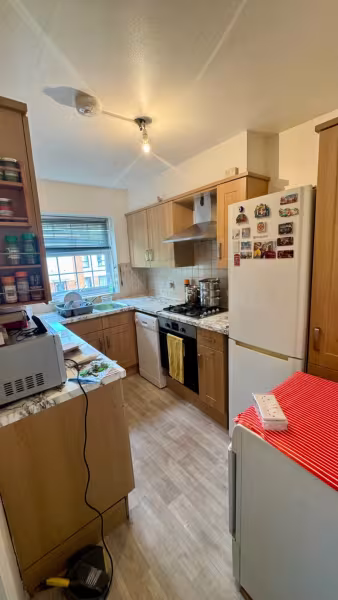 2 BEDROOM APARTMENT TO LET HARROW ROAD WEMBLEY HA0 2QY with parking and communal gardens