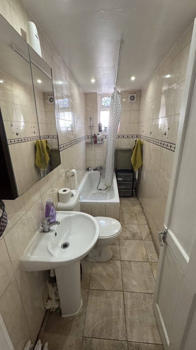 G/FLOOR 2 DOUBLE BEDROOM FLAT TO LET GREENFORD UB6