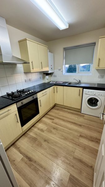 Carr road, London, UB5