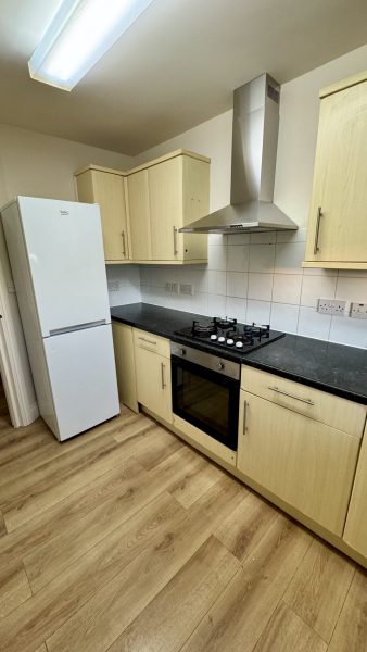 Carr road, London, UB5