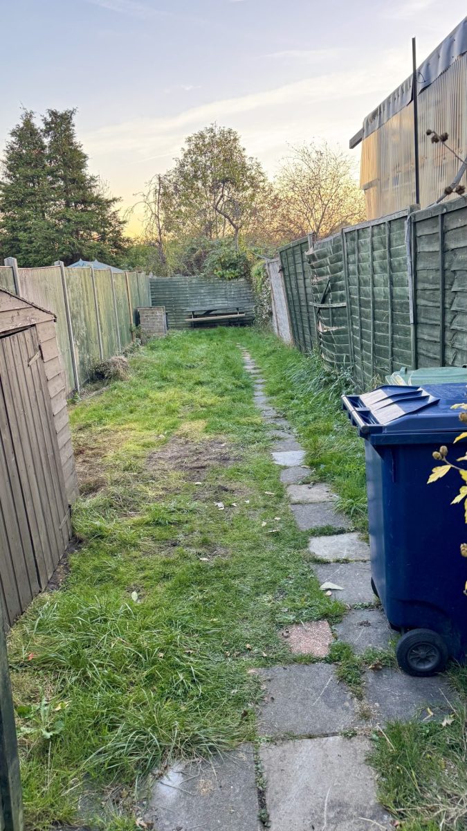 Carr road, London, UB5